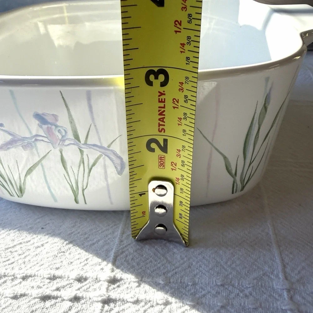 Vintage Corning Ware Shadow Iris casserole dish 1.5 L A-1 1/2 -B